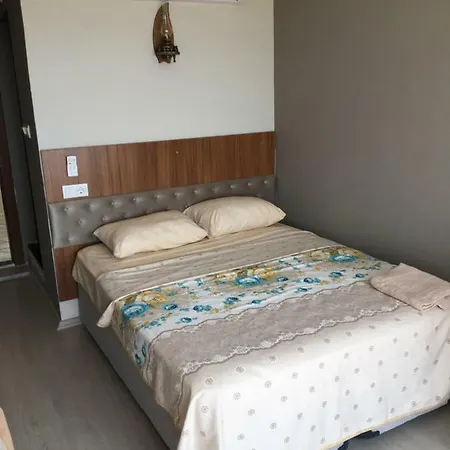 Teras Butik Отель *