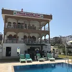 Teras Butik Hotel
