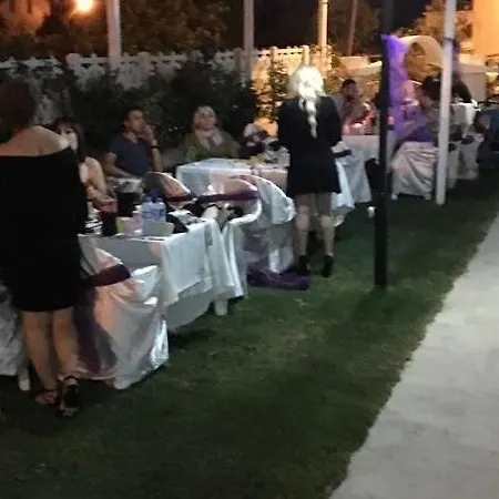 Teras Butik *
